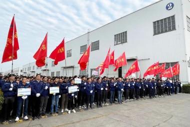 健康を得るために走って、エネルギーを得るために走ろう! SUZHOU JWELL Machinery CO., LTDは、新年を迎えて10,000メートルの長距離走活動を開催しました。